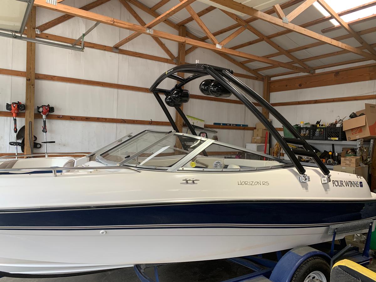 Four Winns Horizon 180