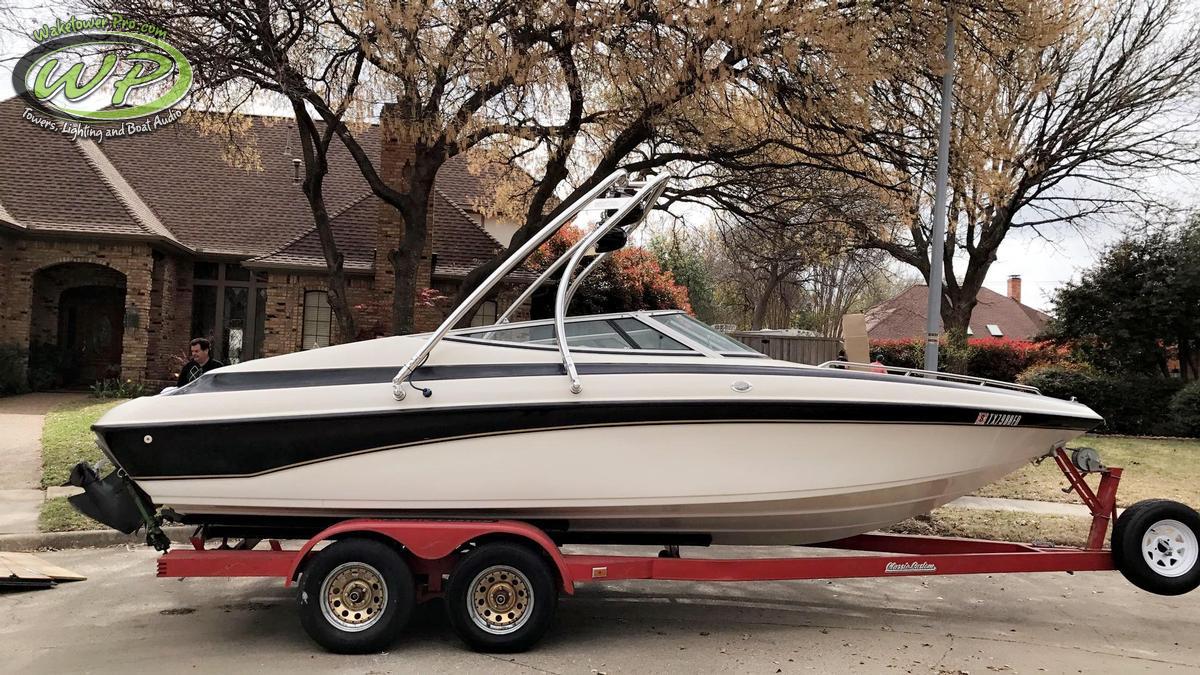 Crownline 225BR