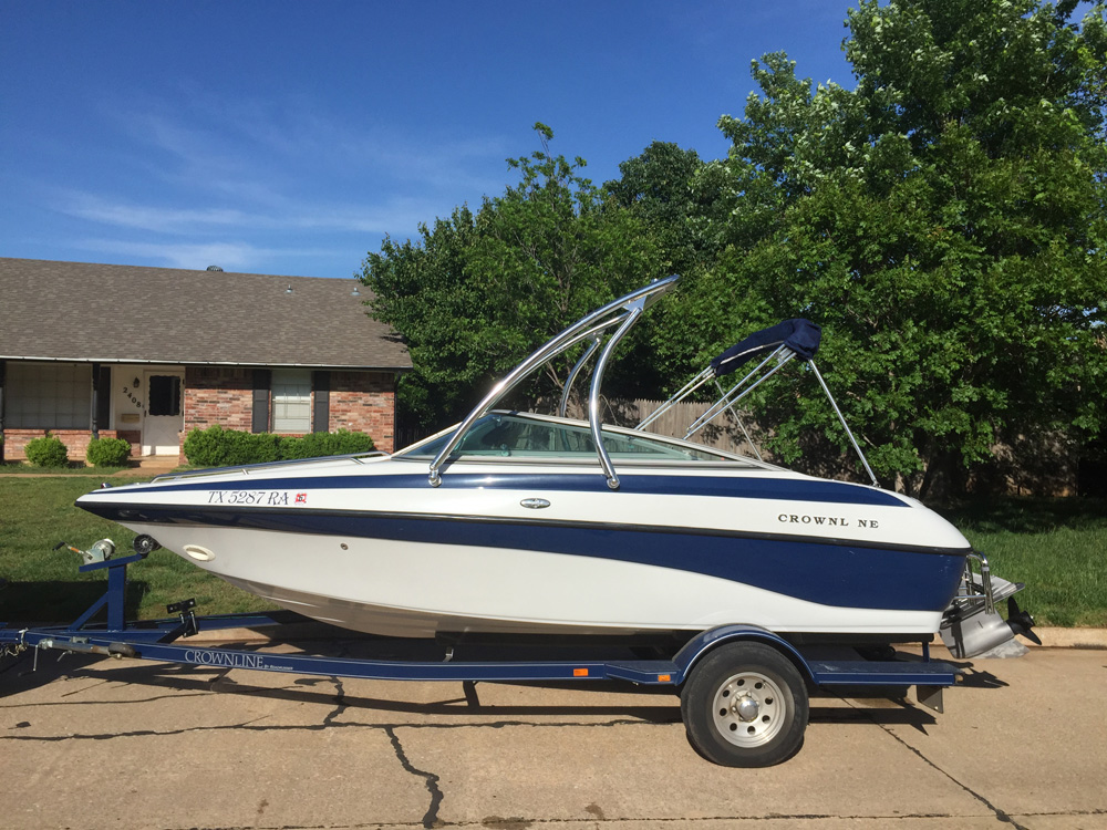 Crownline 210