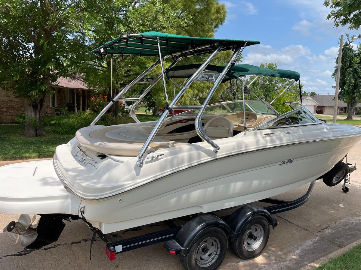 Sea Ray 230 Select