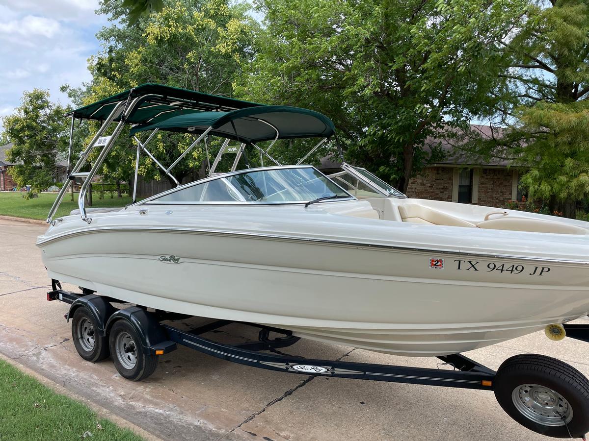 Sea Ray 230 Select