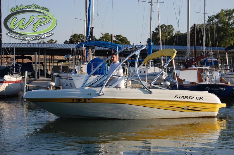 Starcraft Ski Boat