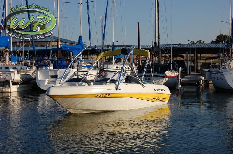 Starcraft Ski Boat
