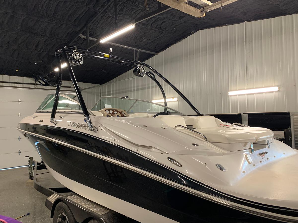 Four Winns 240 Horizon