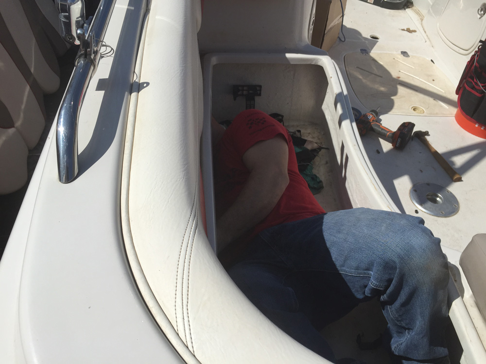 Tahoe 215 Deck