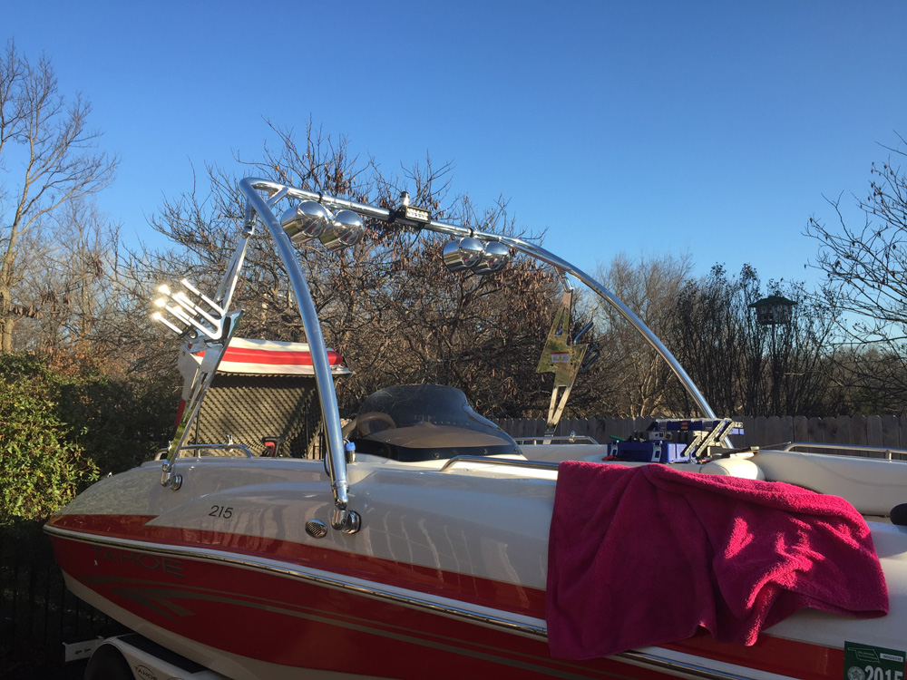 Tahoe 215 Deck