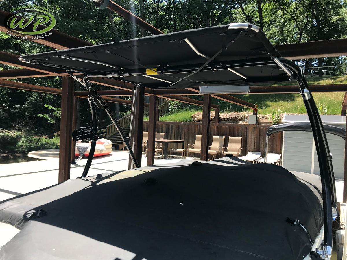 Hurricane Sundeck 212